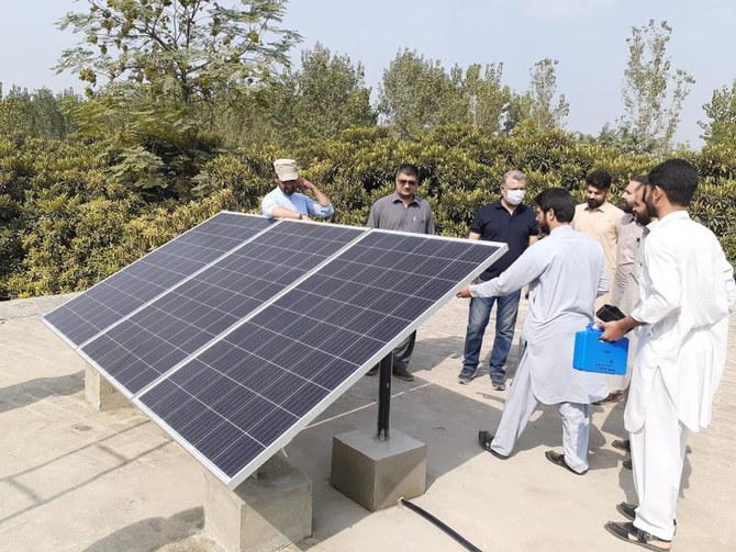solar power subsidies climate finance pakistan energy crisis
